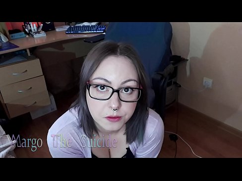 ❤️ 안경을 쓴 섹시한 여자가 카메라에 딜도를 빤다. 포르노 vk 포르노에서 ko.tubsexer-porn.ru